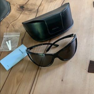 Prada Sunglasses SPR 051 Black